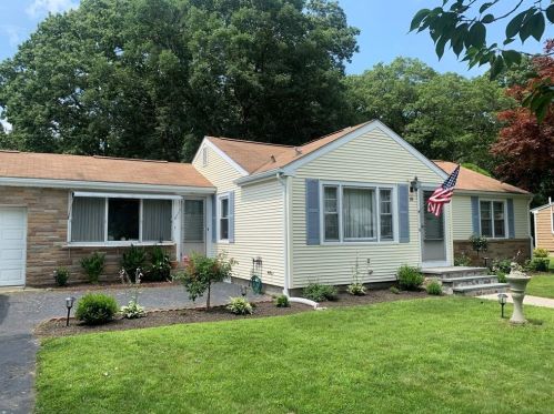 18 Elmdale Ave, Providence RI  02909-3018 exterior