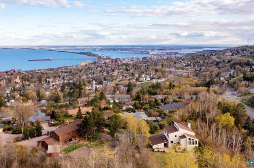 1133 Denney Dr, Duluth MN 55805-1518 exterior