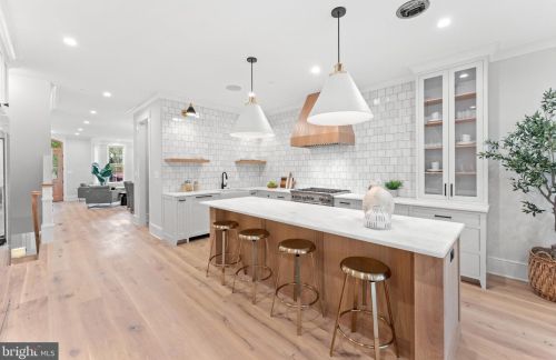 1332 Independence Ave, Washington DC  20003-2365 exterior