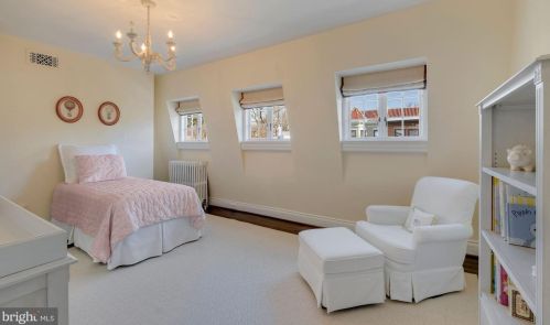 1812 24th St, Washington DC 20020-3422 exterior