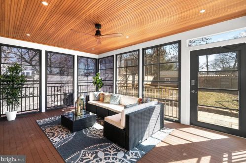 7105 Carroll Ave, Silver Spring MD 20912-4637 exterior