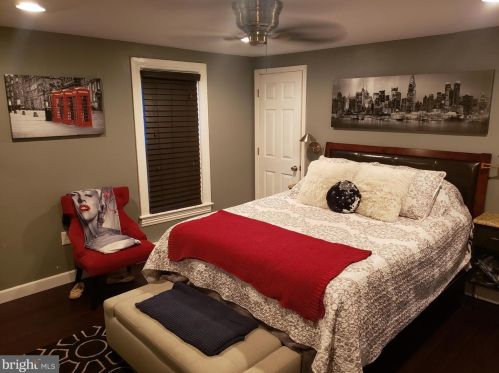 323 High St, Hanover PA 17331-3921 exterior