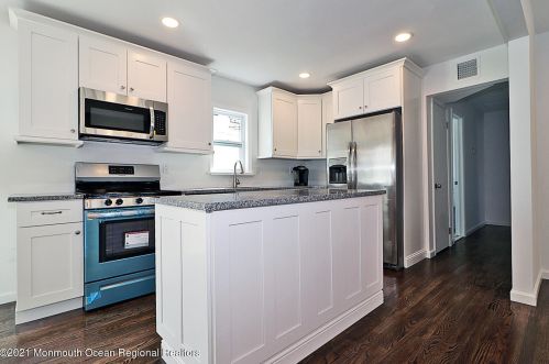 405 Conifer Dr, Lacey NJ  08731-1925 exterior