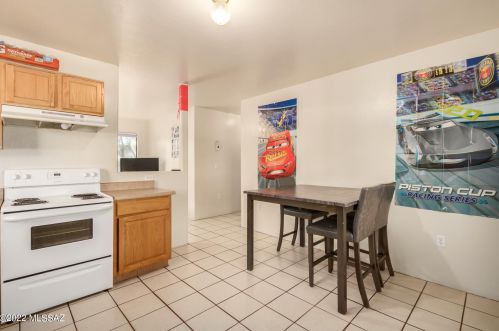 509 Cherokee, Tucson AZ 85745-2317 exterior