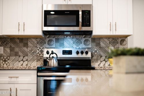 4731 38th Ln, Phoenix AZ  85041-1921 exterior