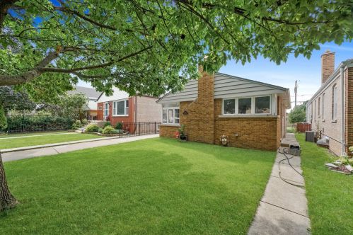 10136 Talman Ave, Chicago IL  60655-1666 exterior