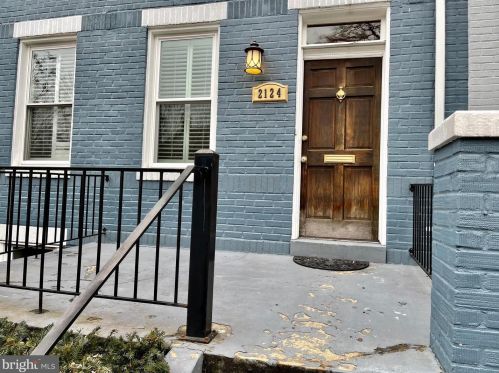 2124 37th St, Washington DC  20007-2248 exterior