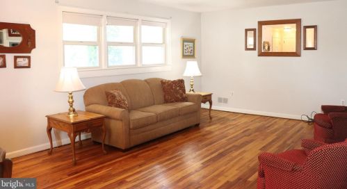 727 Chestnut St, Limerick PA 19468-2117 exterior