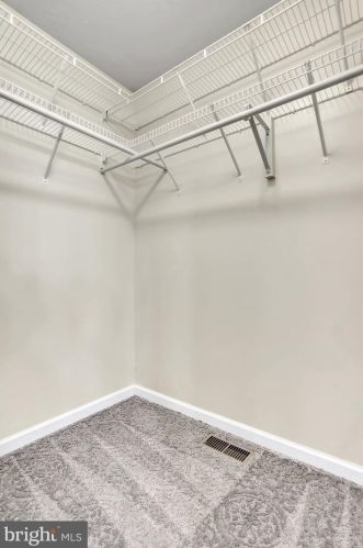 10 Lexington Dr, Hanover PA 17331-8657 exterior