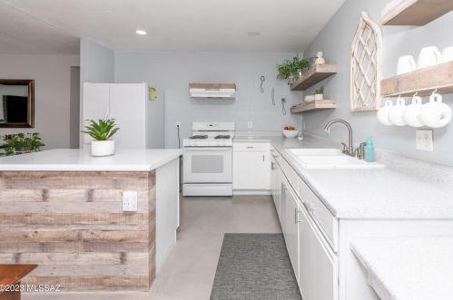 1653 Gaffer Pl, Tucson AZ  85746-3401 exterior