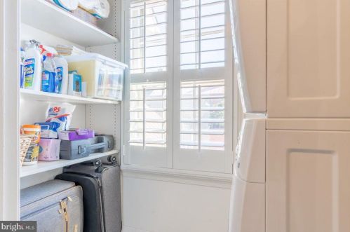 411 Fairfax St, Alexandria VA 22314-3809 exterior