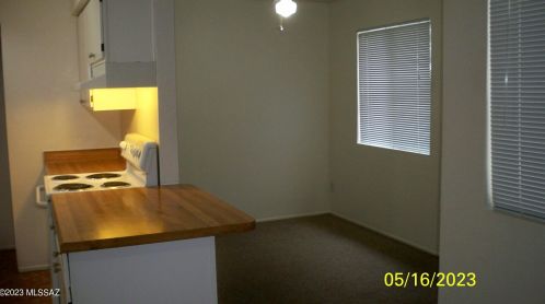 384 Calle Arizona, Tucson AZ  85705-2864 exterior