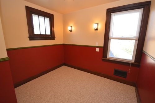 16 Lehigh Ave, Pittsburgh PA 15229-1556 exterior