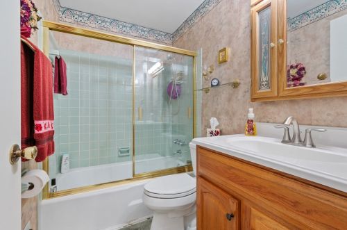 681 Carnival Dr, Pittsburgh PA 15239-2628 exterior