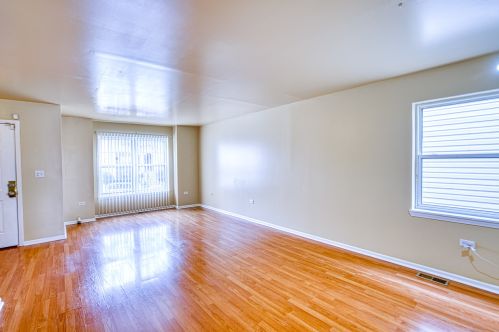 1502 Karlov Ave, Chicago IL 60651-1927 exterior