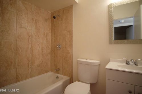 41 Montego Dr, Tucson AZ  85710-1312 exterior