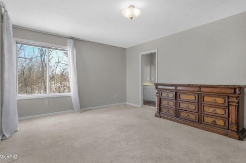 4550 Brookmeadow Ct, Grand Rapids MI 49512-5420 exterior