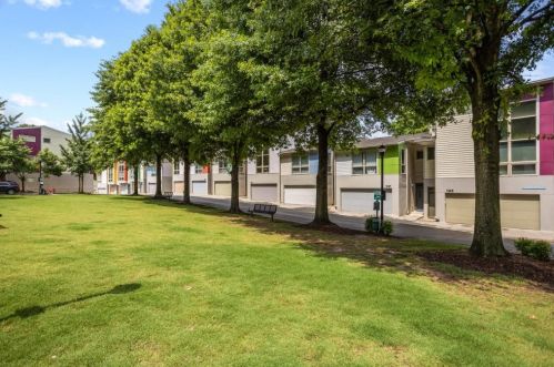 1269 Eames Grn, Atlanta, GA 30318-4193