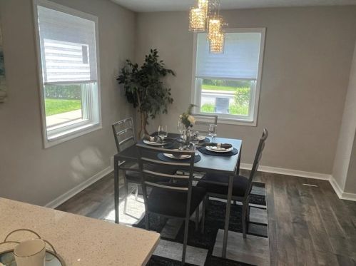 2066 Pioneer Ave, Pittsburgh PA 15226-1345 exterior