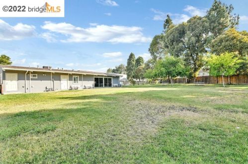 71 A St, Concord CA 94520-5304 exterior