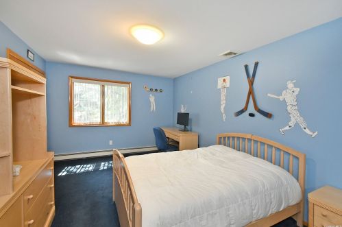 29 Kendrick Ln, Huntington Station NY 11746-7829 exterior