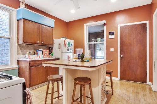 4710 Artesian Ave, Chicago IL 60659-5035 exterior