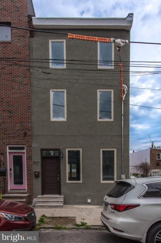 2037 Lawrence St, Philadelphia PA 19120-1828 exterior