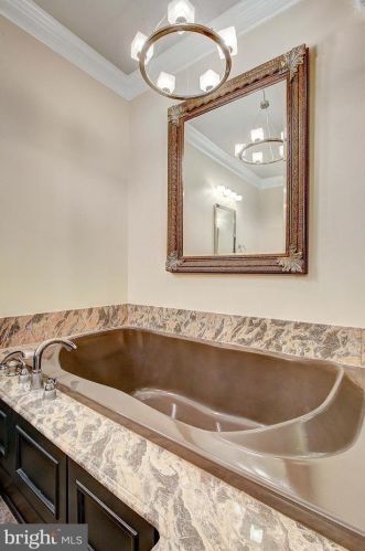 3300 Holland Clf Rd, Huntingtown MD 20639-9722 exterior