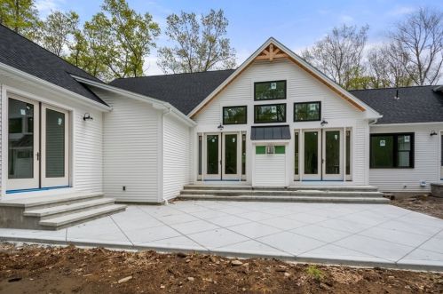 645 Glendale Rd, Wilbraham MA 01095 exterior