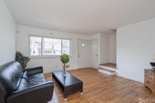 253 11th Ave, New Brunswick NJ 08904-3231 exterior