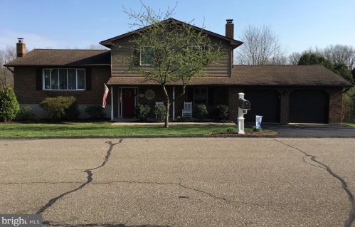 544 Maple St, Primrose, PA 17901-8507