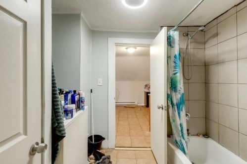 18 Lafayette St, Worcester MA 01608-2131 exterior