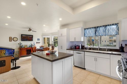 1743 Emerald Isle Way, Oxnard CA  93035-2972 exterior