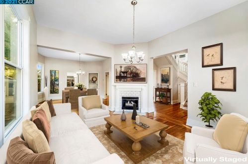 2584 Martin Luther King Jr Way, Berkeley CA 94704-2618 exterior