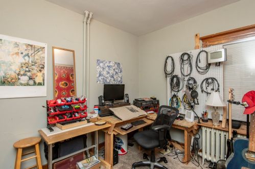 325 Montana St, Milwaukee WI 53219-3077 exterior