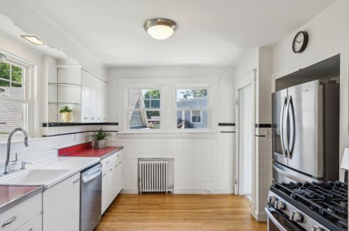 33 Massachusetts Ave, Portland ME  04106-6021 exterior