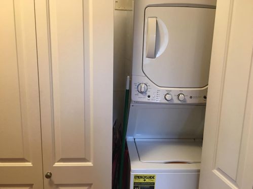 1124 Wellington Ave, Chicago IL  60657-4338 exterior