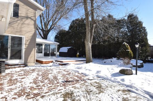 8803 Plainfield Ave, Milwaukee WI 53228-2227 exterior