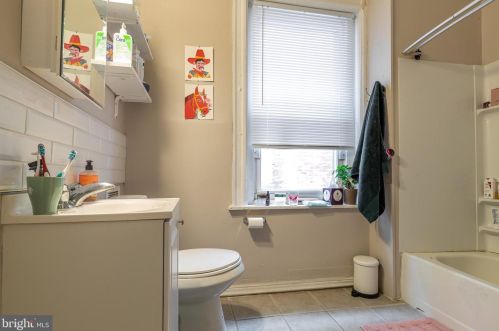 5016 Hazel Ave, Philadelphia PA 19143-1621 exterior