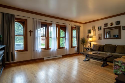 2524 Lefeber Ave, Milwaukee WI 53213-1222 exterior