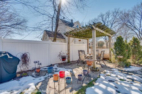 1849 Paterson St, Rahway NJ 07065-5211 exterior