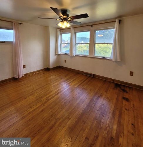 2148 Lee Ln, Chester PA 19014-2213 exterior