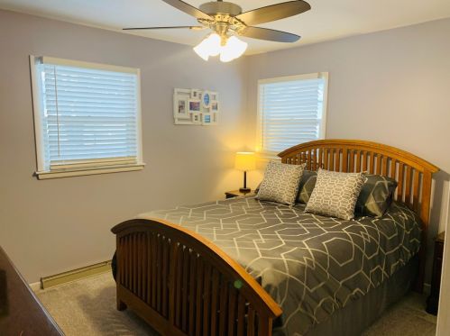 1316 Ash St, Waukegan IL 60085-1832 exterior