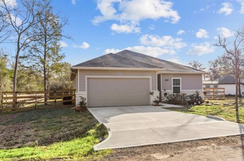 26582 Armadillo Dr, Hempstead, TX 77445-8964