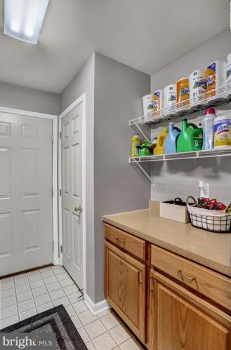 286 Bollinger Rd, Littlestown PA 17340-9121 exterior