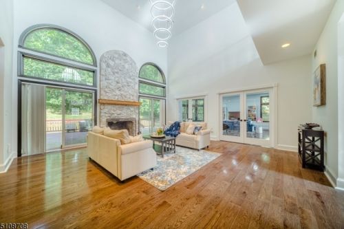 11 Beacon Hl Dr, Chester NJ exterior