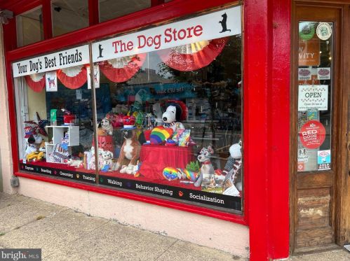 18 Masonic Vw Ave, Alexandria VA 22301-2204 exterior