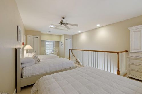 8808 Ln Palma Ln, Naples FL 34108-7755 exterior