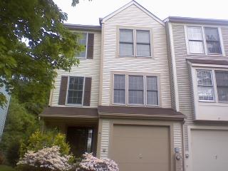 3336 Oak West Dr, Ellicott MD  21043-4346 exterior