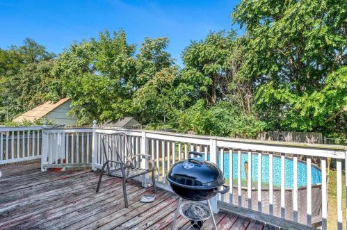 4935 Hummelsheim Ave, Saint Louis MO 63123-4710 exterior